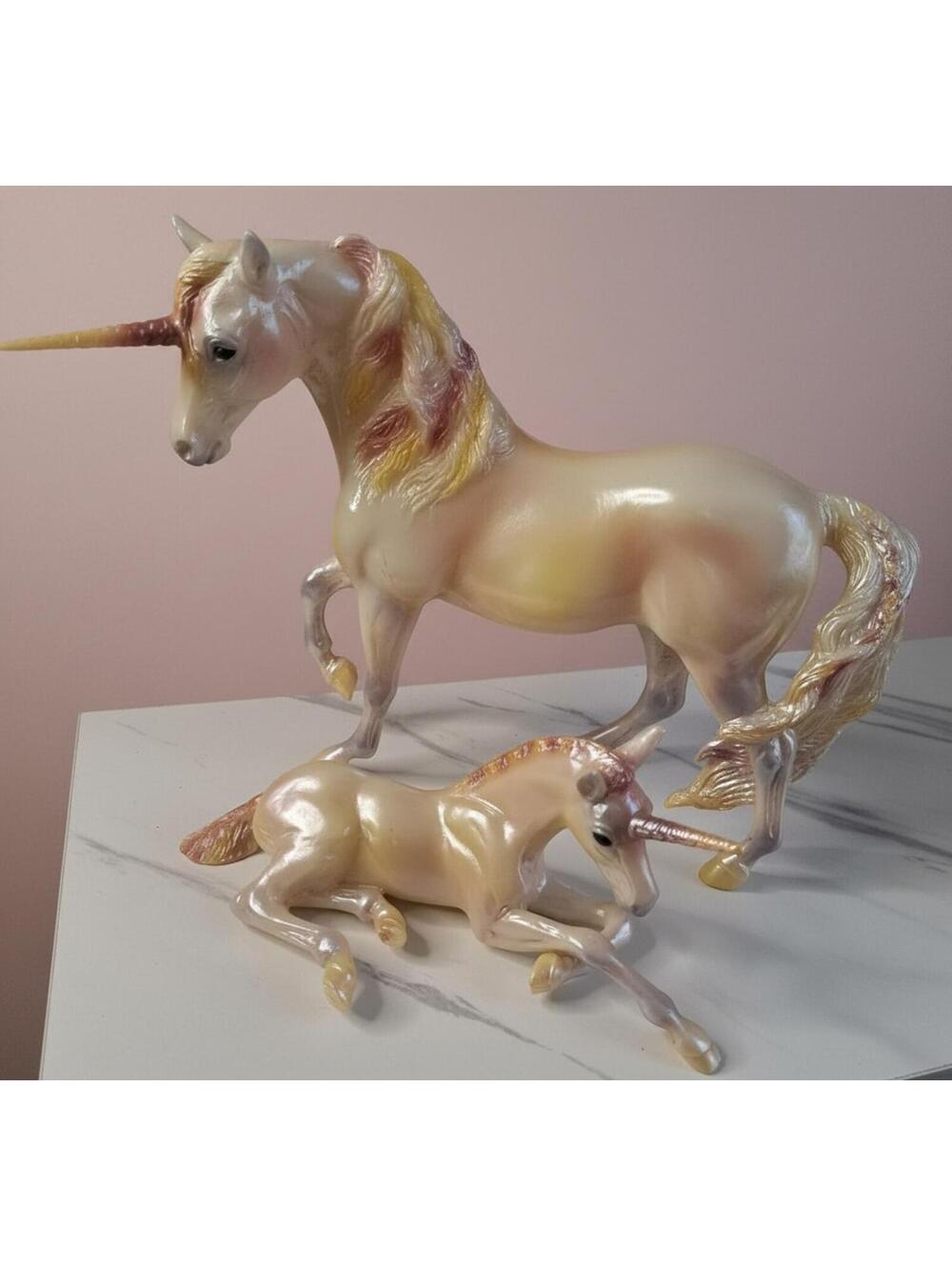 Breyer Horse #3364 Alida and Elidor Pearl Unicorn Maribella Mare Ashley Foal